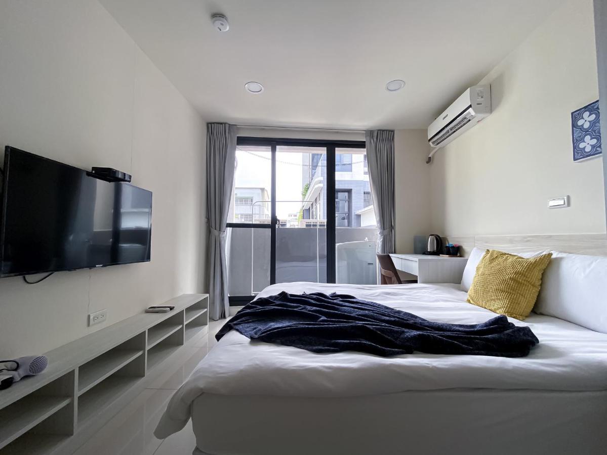 Sleeping Quilt Hotel Taichung Buitenkant foto
