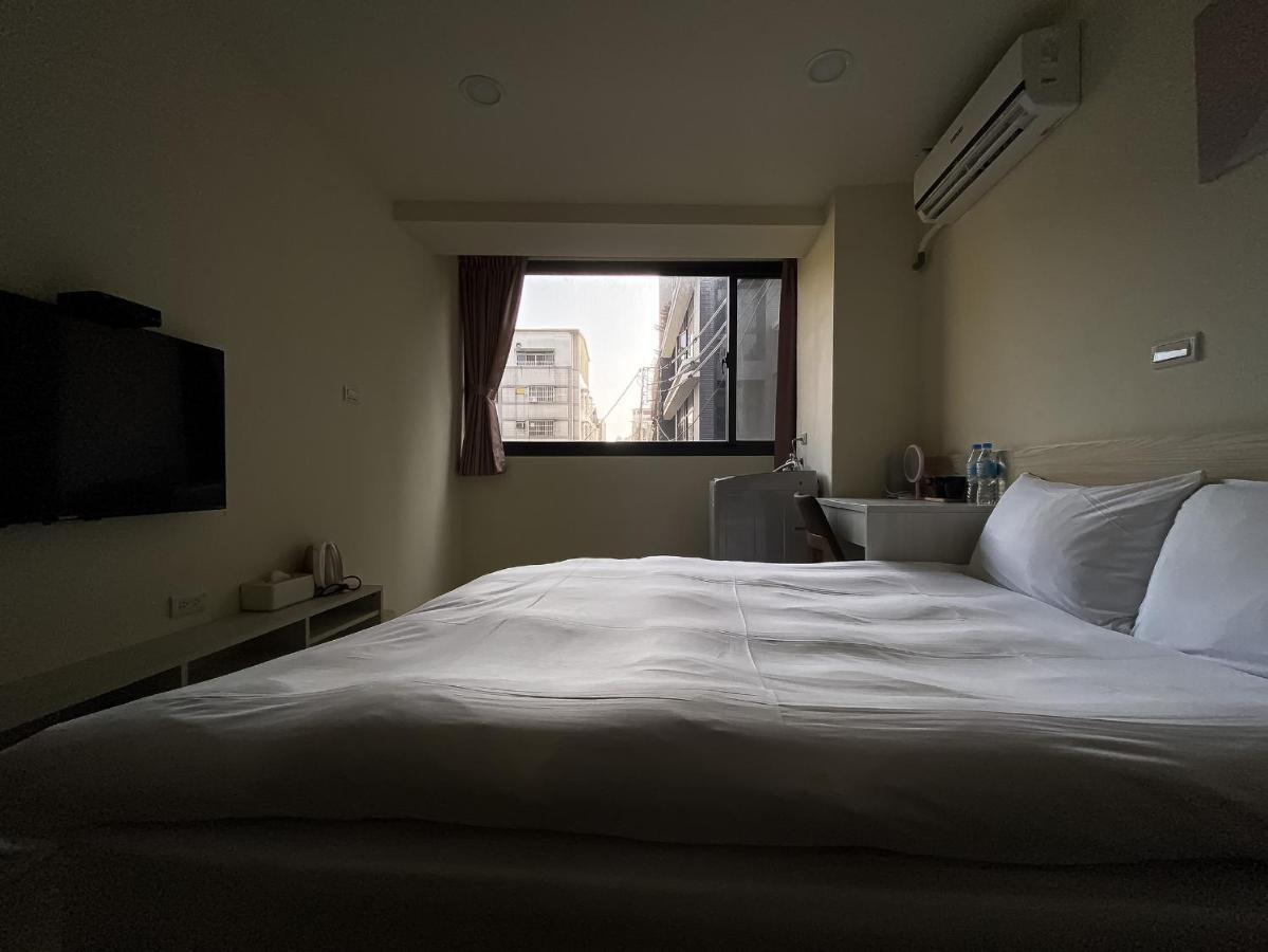 Sleeping Quilt Hotel Taichung Buitenkant foto