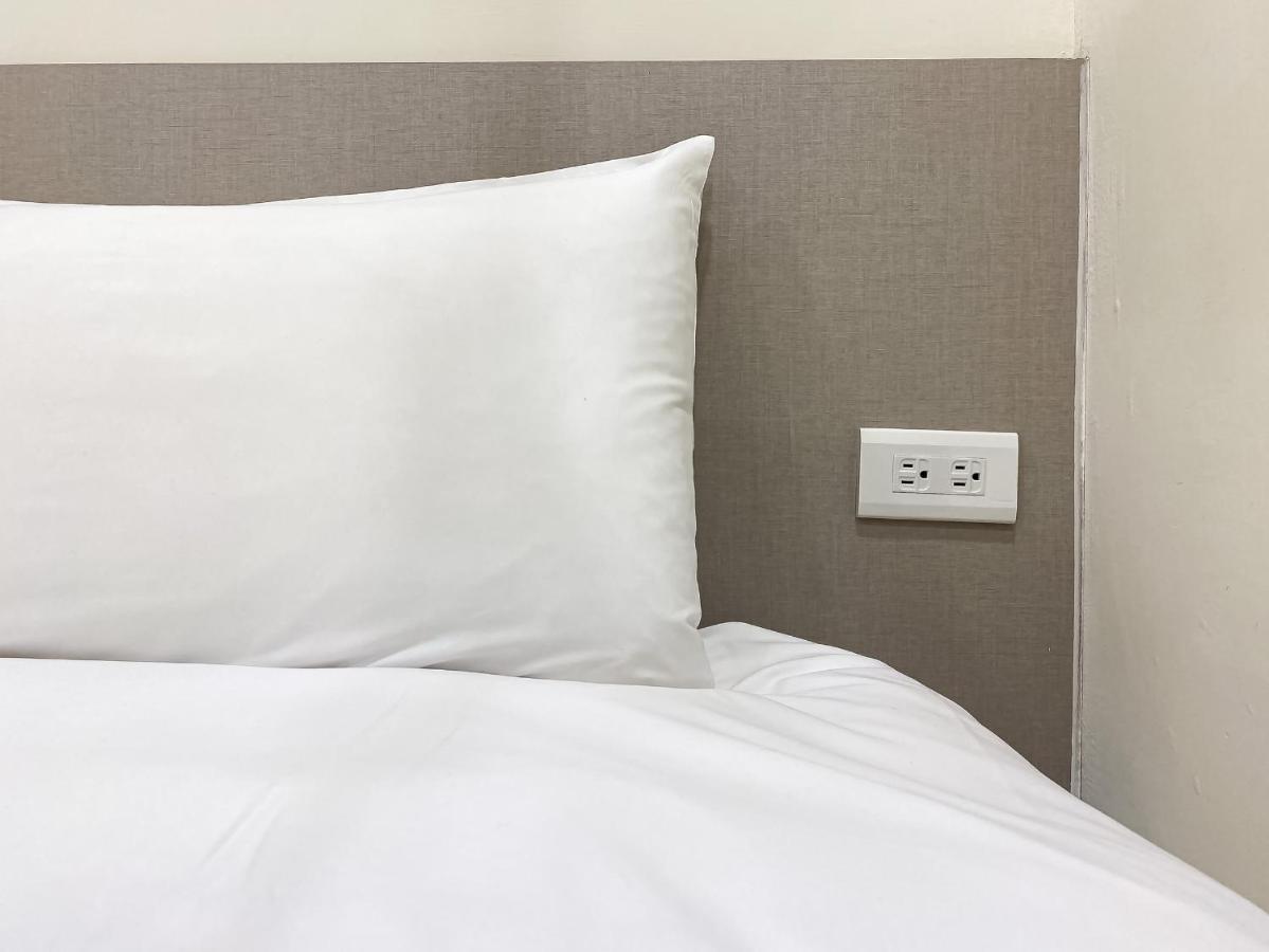 Sleeping Quilt Hotel Taichung Buitenkant foto