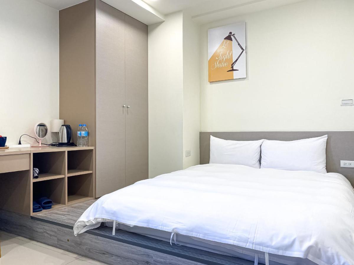 Sleeping Quilt Hotel Taichung Buitenkant foto