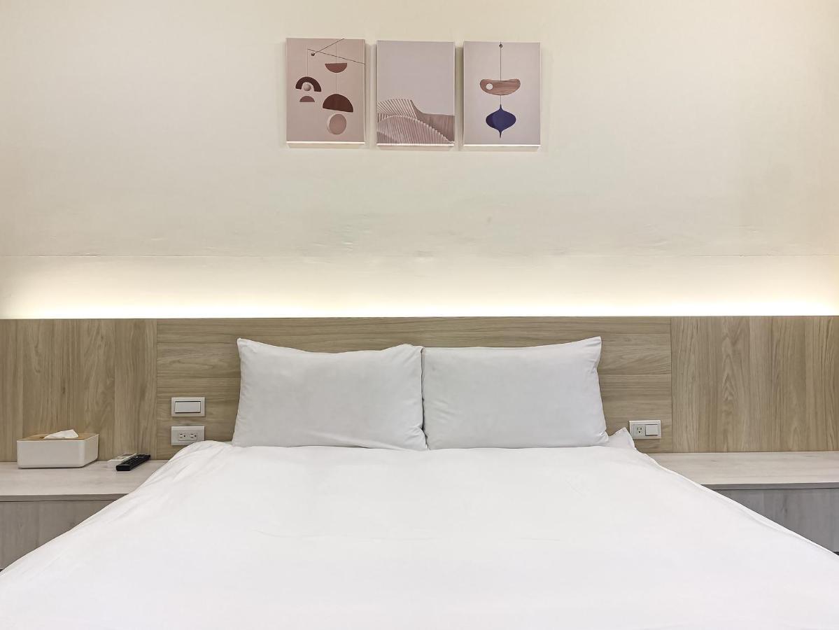 Sleeping Quilt Hotel Taichung Buitenkant foto